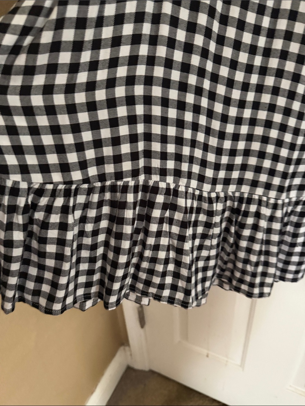 crown & ivy Black and White Gingham Tassel Shift Dress - Picture 3 of 4